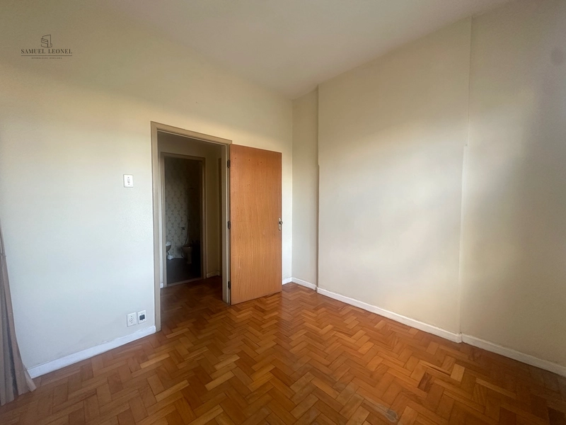 Apartamento de três quartos reformado a venda no centro de Juiz de Fora por 295.000,00: 15ª foto da galeria de imagens do imóvel