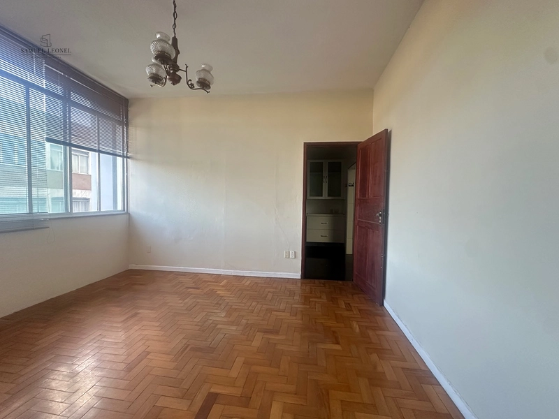 Apartamento de três quartos reformado a venda no centro de Juiz de Fora por 295.000,00: 8ª foto da galeria de imagens do imóvel