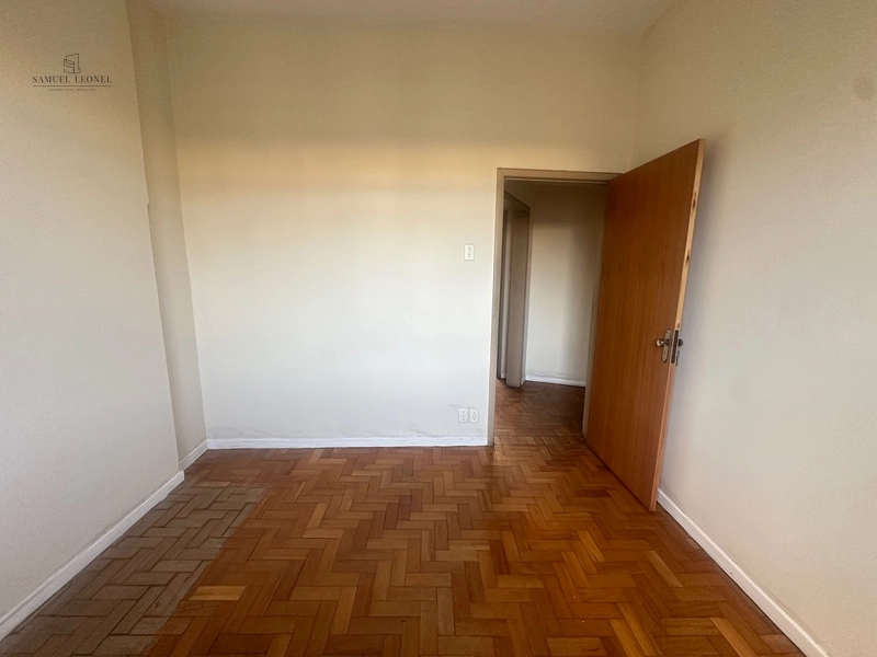 Apartamento de três quartos reformado a venda no centro de Juiz de Fora por 295.000,00: 13ª foto da galeria de imagens do imóvel