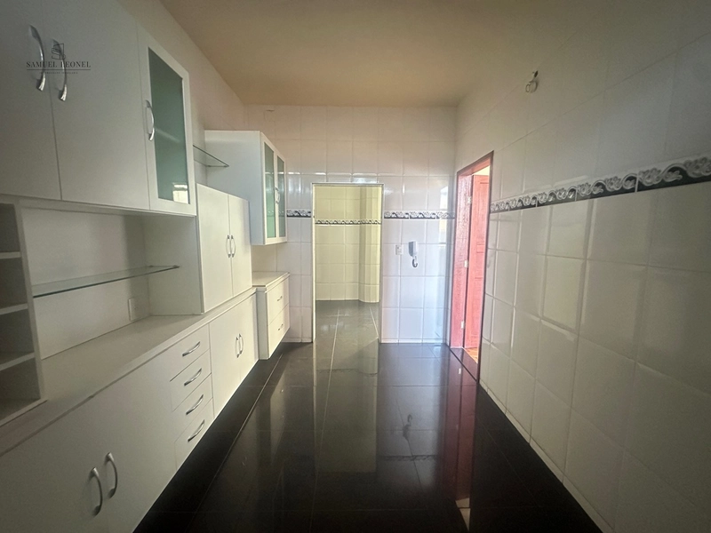 Apartamento de três quartos reformado a venda no centro de Juiz de Fora por 295.000,00: 3ª foto da galeria de imagens do imóvel
