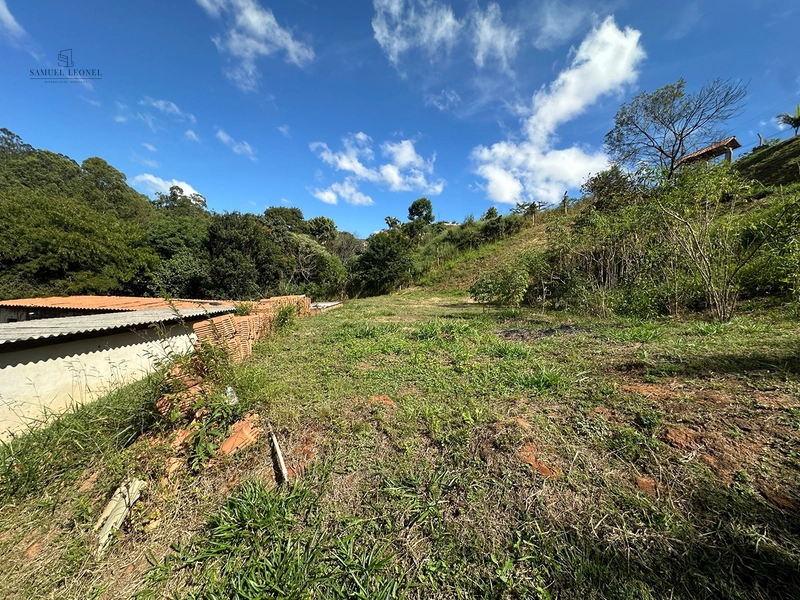 Granja com Açude e terreno de 3280m2 com piscina e obra inacabada à venda por 230.000,00: 20ª foto da galeria de imagens do imóvel