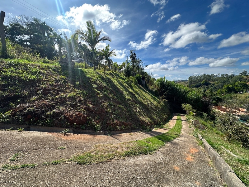Granja com Açude e terreno de 3280m2 com piscina e obra inacabada à venda por 230.000,00: 25ª foto da galeria de imagens do imóvel