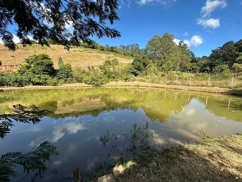 Granja com Açude e terreno de 3280m2 com piscina e obra inacabada à venda por 230.000,00: 9ª foto da galeria de imagens do imóvel