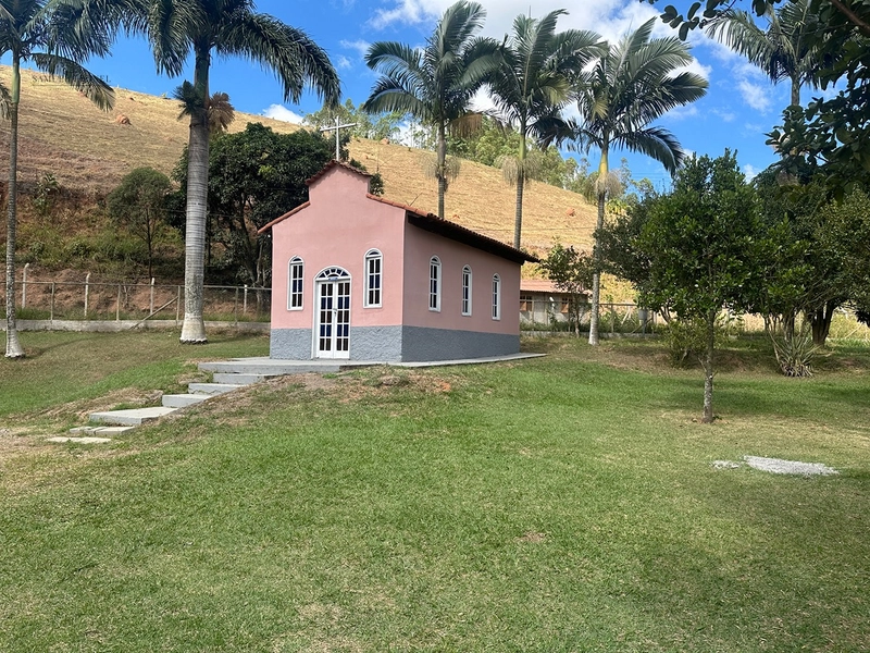 Granja com Açude e terreno de 3280m2 com piscina e obra inacabada à venda por 230.000,00: 2ª foto da galeria de imagens do imóvel