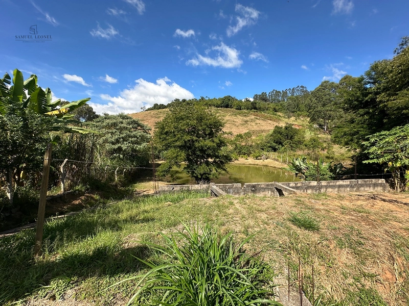 Granja com Açude e terreno de 3280m2 com piscina e obra inacabada à venda por 230.000,00: 17ª foto da galeria de imagens do imóvel