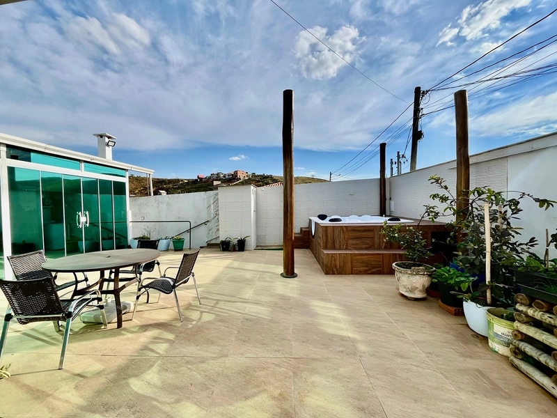 Casa moderna com vista definitiva para o lago no Granjeamento Portal do Sol | Chácara/MG: 14ª foto da galeria de imagens do imóvel