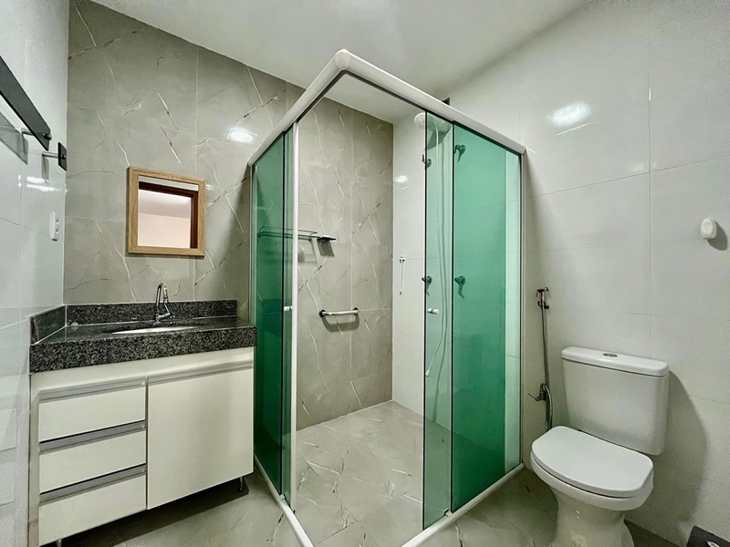 Casa moderna com vista definitiva para o lago no Granjeamento Portal do Sol | Chácara/MG: 18ª foto da galeria de imagens do imóvel
