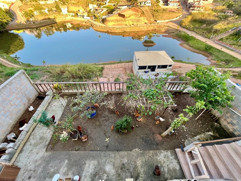 Casa moderna com vista definitiva para o lago no Granjeamento Portal do Sol | Chácara/MG: 29ª foto da galeria de imagens do imóvel