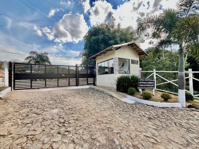 Casa moderna com vista definitiva para o lago no Granjeamento Portal do Sol | Chácara/MG: 20ª foto da galeria de imagens do imóvel