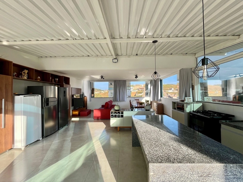 Casa moderna com vista definitiva para o lago no Granjeamento Portal do Sol | Chácara/MG: 13ª foto da galeria de imagens do imóvel