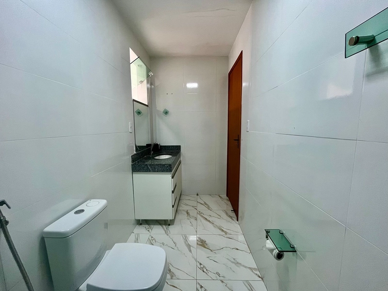Casa moderna com vista definitiva para o lago no Granjeamento Portal do Sol | Chácara/MG: 10ª foto da galeria de imagens do imóvel