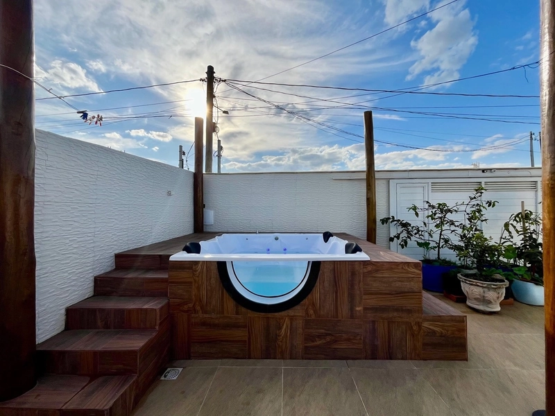 Casa moderna com vista definitiva para o lago no Granjeamento Portal do Sol | Chácara/MG: 25ª foto da galeria de imagens do imóvel