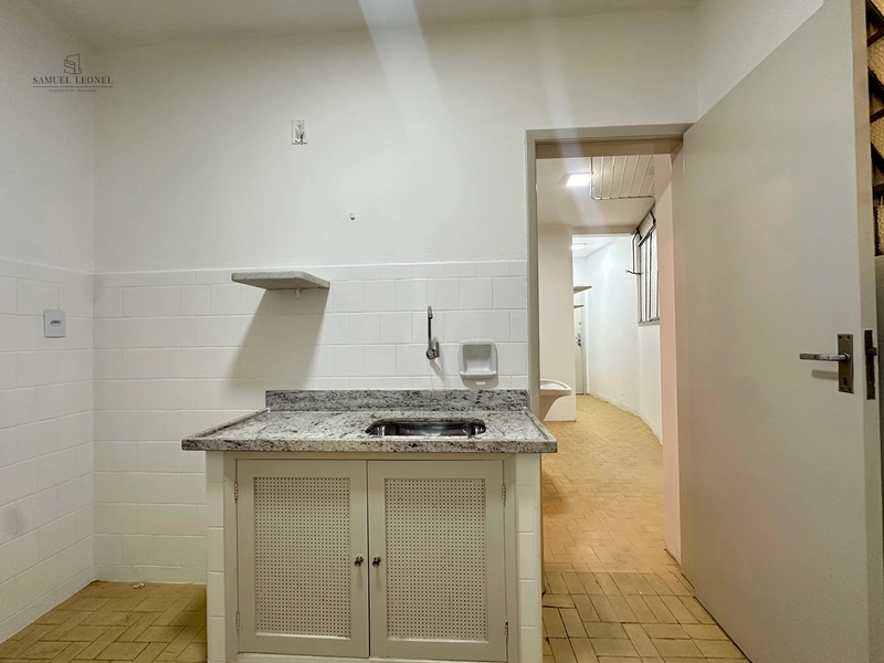 Apartamento de dois quartos reformado, com elevador, no calçadão da rua Halfed centro de Juiz de Fora: 9ª foto da galeria de imagens do imóvel