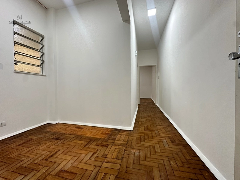Apartamento de dois quartos reformado, com elevador, no calçadão da rua Halfed centro de Juiz de Fora: 5ª foto da galeria de imagens do imóvel