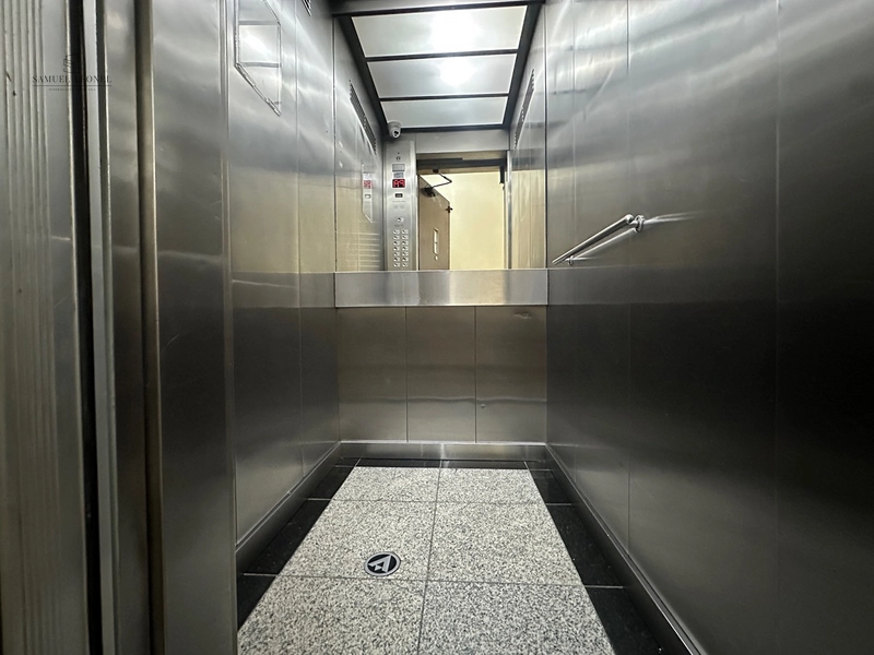 Apartamento de dois quartos reformado, com elevador, no calçadão da rua Halfed centro de Juiz de Fora: 2ª foto da galeria de imagens do imóvel