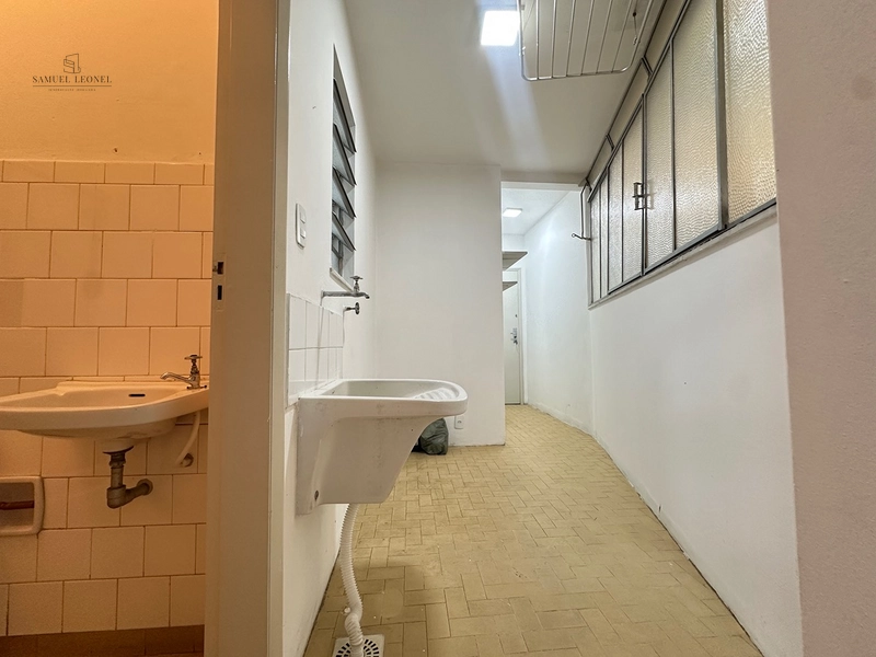 Apartamento de dois quartos reformado, com elevador, no calçadão da rua Halfed centro de Juiz de Fora: 10ª foto da galeria de imagens do imóvel