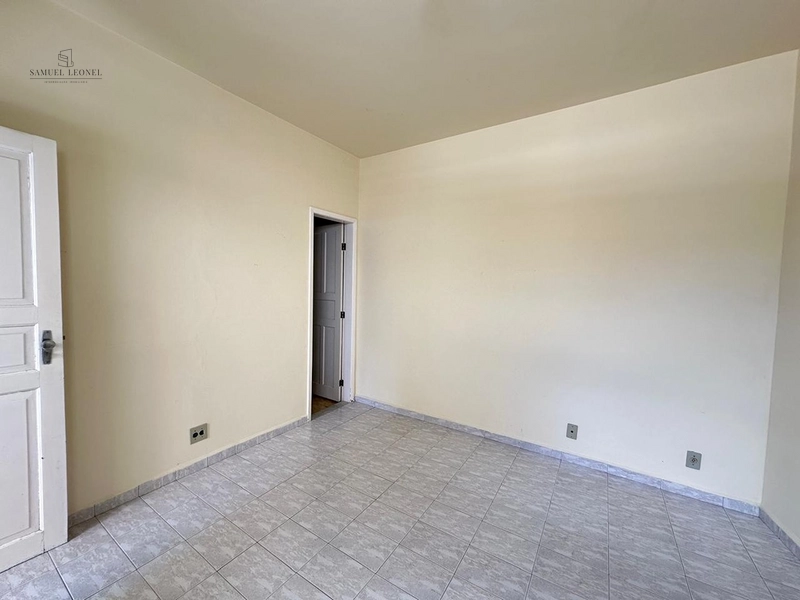 Casa linear com piscina de 4 quartos sendo dois suítes com três vagas para venda no Bairu por 950.000,00: 29ª foto da galeria de imagens do imóvel