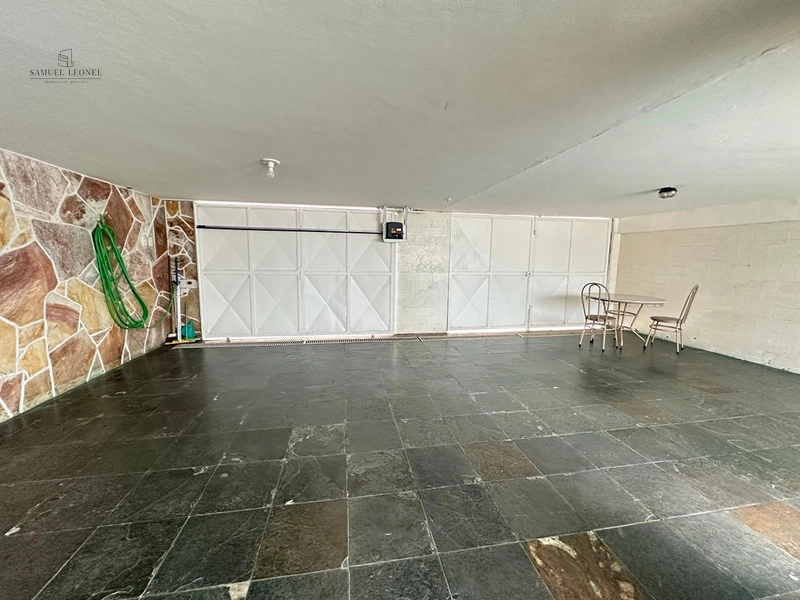 Casa linear com piscina de 4 quartos sendo dois suítes com três vagas para venda no Bairu por 950.000,00: 20ª foto da galeria de imagens do imóvel