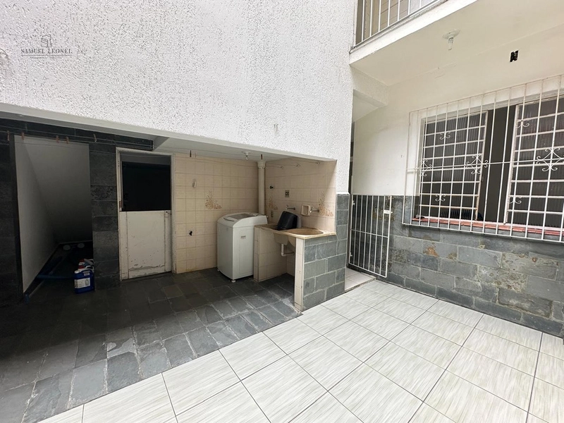 Casa linear com piscina de 4 quartos sendo dois suítes com três vagas para venda no Bairu por 950.000,00: 26ª foto da galeria de imagens do imóvel