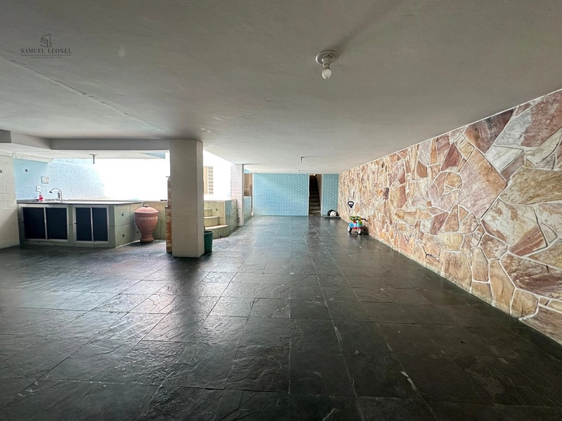 Casa linear com piscina de 4 quartos sendo dois suítes com três vagas para venda no Bairu por 950.000,00: 19ª foto da galeria de imagens do imóvel