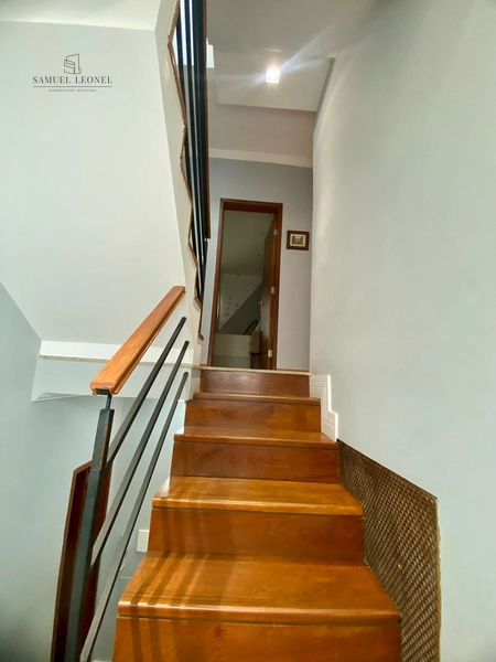 Casa três quartos um suíte com vaga em condomínio fechado, a venda por 520.000,00 no Monte Castelo Juiz de Fora : 13ª foto da galeria de imagens do imóvel