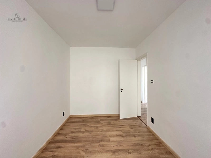 Apartamento de três quartos um suíte todo reformado a venda no Cascatinha por 350.000,00 : 14ª foto da galeria de imagens do imóvel