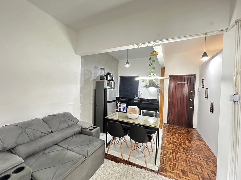 Apartamento de dois quartos a venda todo mobiliado no centro de juiz de fora : 2ª foto da galeria de imagens do imóvel