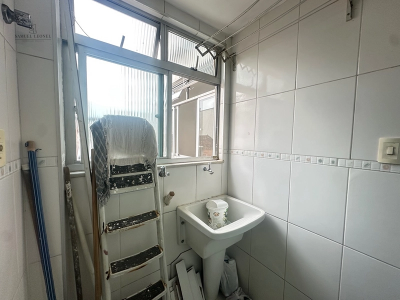 Apartamento de dois quartos e um banheiro com vaga de garagem à venda no bairro Santa Helena Juiz de Fora MG : 10ª foto da galeria de imagens do imóvel