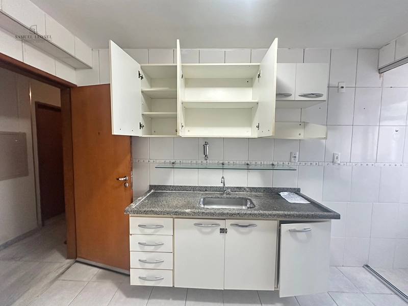 Apartamento de dois quartos e um banheiro com vaga de garagem à venda no bairro Santa Helena Juiz de Fora MG : 4ª foto da galeria de imagens do imóvel
