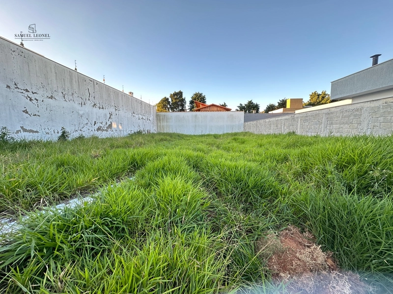 Lote plano a venda em condomínio fechado com 460m2: 4ª foto da galeria de imagens do imóvel