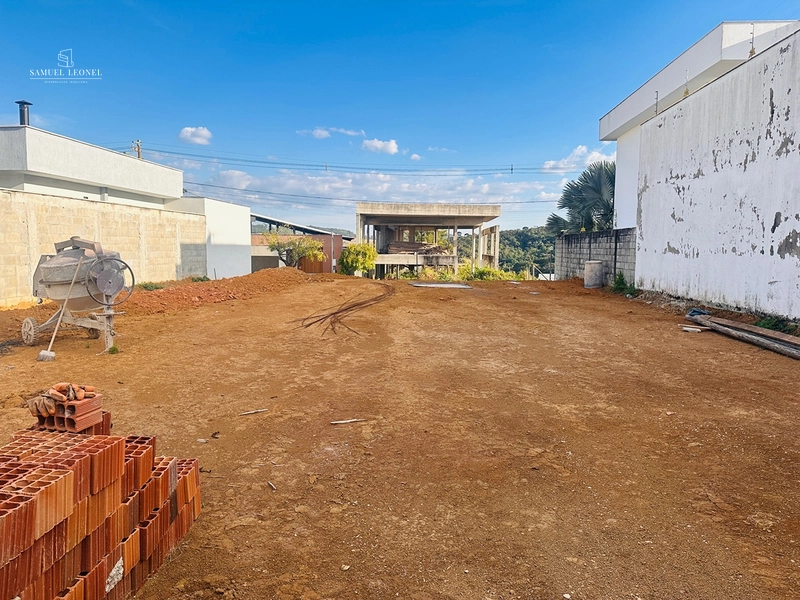 Casa de 4 quartos 1 suite nova em lote plano pra venda em condomínio fechado, bosque do imperador Juiz de Fora MG: 7ª foto da galeria de imagens do imóvel