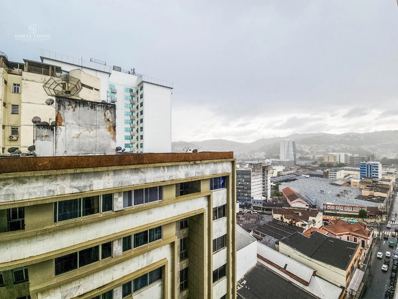 Apartamento de três quartos dois banheiros reformado no centro de Juiz de Fora MG: 12ª foto da galeria de imagens do imóvel