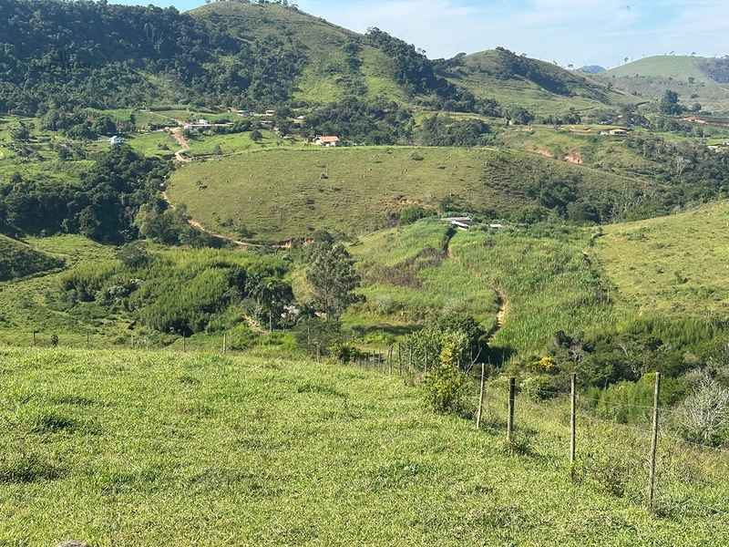 Fazenda de 64Ha. A venda na divisa de chácara e Juiz de Fora, acessível pela BR 267 , com apenas 3,5km estrada terra, por 2.190.000,00.: 25ª foto da galeria de imagens do imóvel