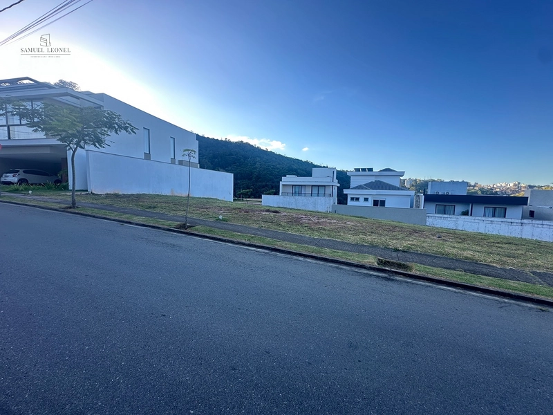Lote de 314m2 no condomínio fechado estrela alta em Juiz de Fora Mg para venda por 348.000,0: 1ª foto da galeria de imagens do imóvel