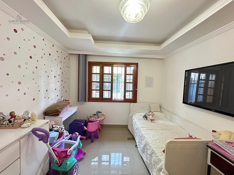 Casa em rua silenciosa com três quartos um suíte à venda no Paineiras Juiz de Fora MG : 5ª foto da galeria de imagens do imóvel