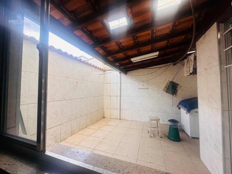 Apartamento com dois quartos um suíte com elevador e vaga de garagem à venda por 359.000,00: 1ª foto da galeria de imagens do imóvel