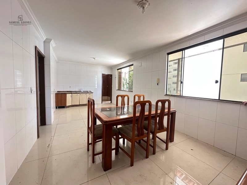 Apartamento Térreo, com 5 Quartos 2 vagas à Venda no centro da Cidade: 3ª foto da galeria de imagens do imóvel