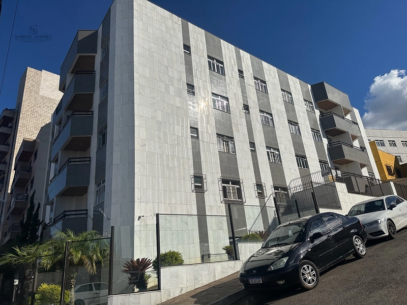 Apartamento de dois quartos com um banheiro e uma vaga à venda no Paineiras Juiz de Fora : 2ª foto da galeria de imagens do imóvel