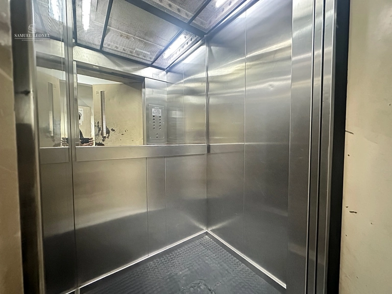 Sala com 80m2 no calçadão halfed centro de Juiz de Fora a venda por 200.000,00: 3ª foto da galeria de imagens do imóvel