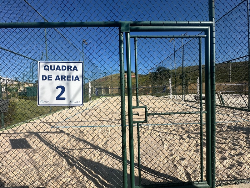 Lotes de esquina com leve declive ou aclive a depender de qual das três ruas faça o acesso da casa no condomínio fechado estrela alta para venda por 450.000,00: 10ª foto da galeria de imagens do imóvel