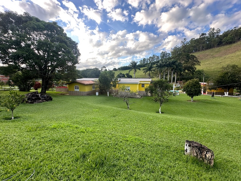 Sítio de 4 quartos com lagoa piscina churasqueira a venda em Juiz de Fora MG: 25ª foto da galeria de imagens do imóvel