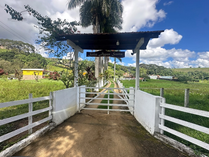 Sítio de 4 quartos com lagoa piscina churasqueira a venda em Juiz de Fora MG: 2ª foto da galeria de imagens do imóvel