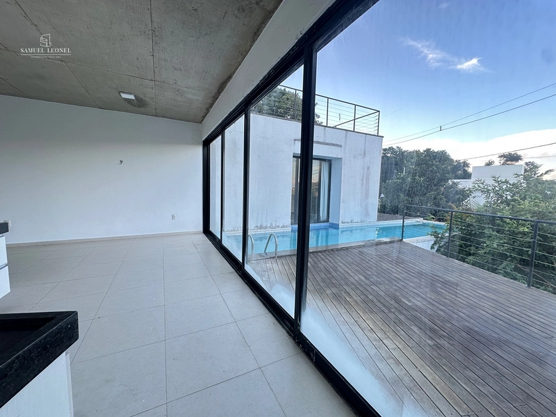 Casa em condomínio fechado com 4 quartos sendo 2 suítes pra venda por 1.300.000,00: 8ª foto da galeria de imagens do imóvel