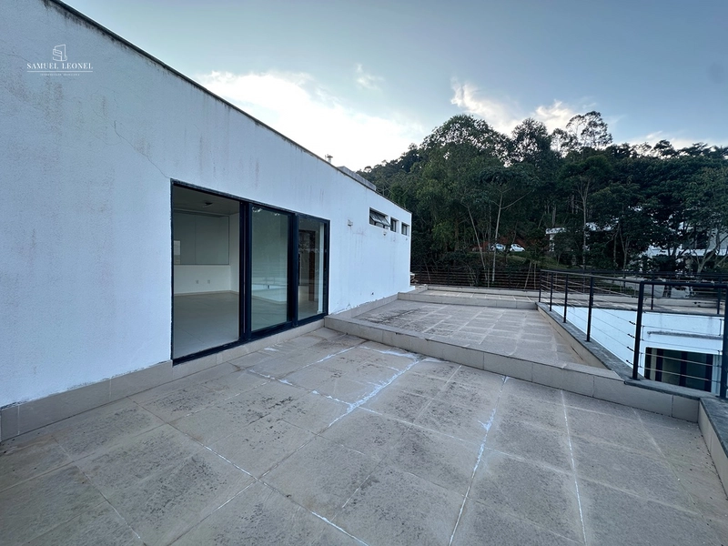 Casa em condomínio fechado com 4 quartos sendo 2 suítes pra venda por 1.300.000,00: 24ª foto da galeria de imagens do imóvel