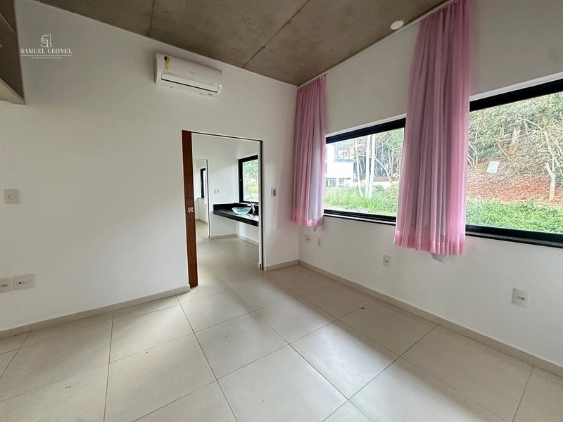 Casa em condomínio fechado com 4 quartos sendo 2 suítes pra venda por 1.300.000,00: 14ª foto da galeria de imagens do imóvel
