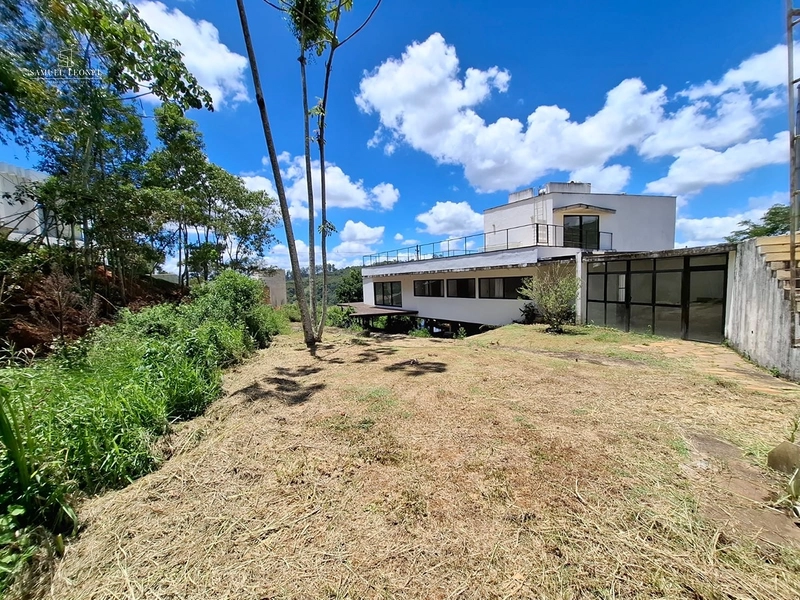 Casa em condomínio fechado com 4 quartos sendo 2 suítes pra venda por 1.300.000,00: 36ª foto da galeria de imagens do imóvel
