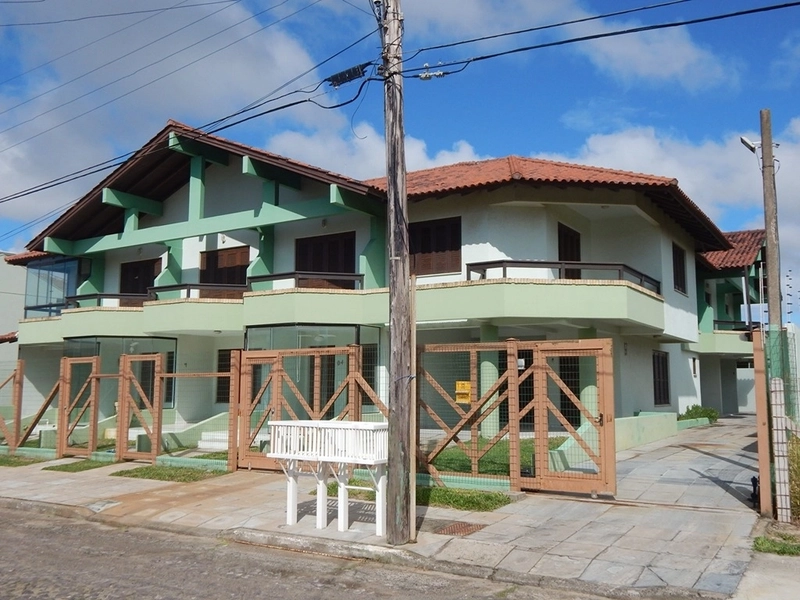 Casa duplex 3 quartos frente mar venda Araçá Capão da Canoa: 2ª foto da galeria de imagens do imóvel