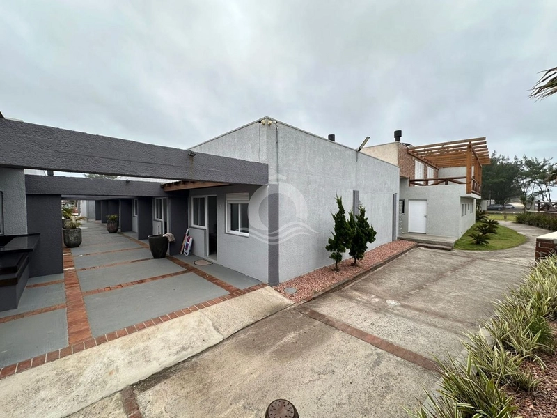 Casa 2 quartos mobiliada frente mar venda Capão Novo Capão da Canoa: 3ª foto da galeria de imagens do imóvel
