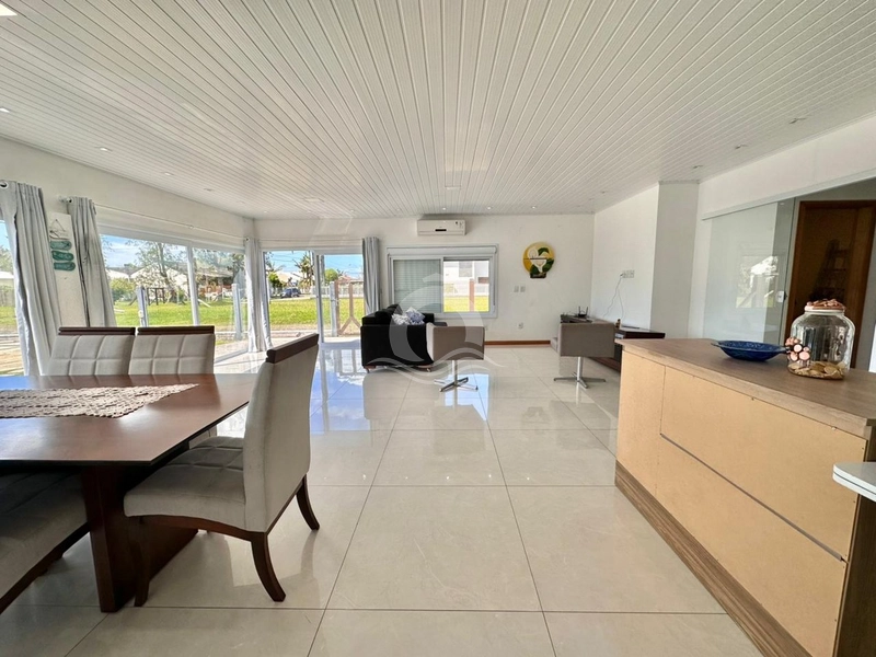 Casa 4 quartos piscina mobiliada venda Centro Xangri-Lá: 8ª foto da galeria de imagens do imóvel