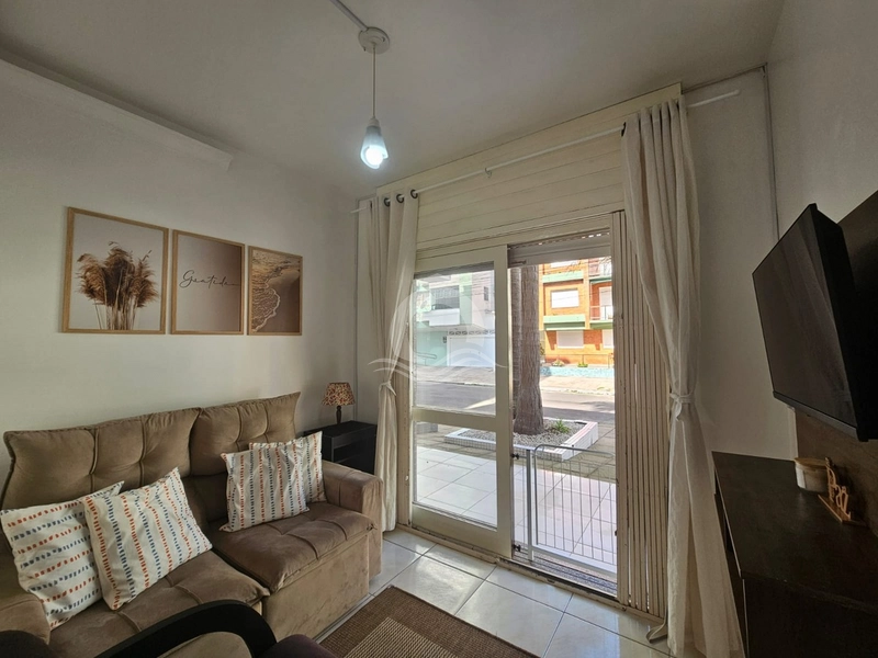 Apartamento de Frente Térreo 01 Dormitório, perto do mar!: 1ª foto da galeria de imagens do imóvel